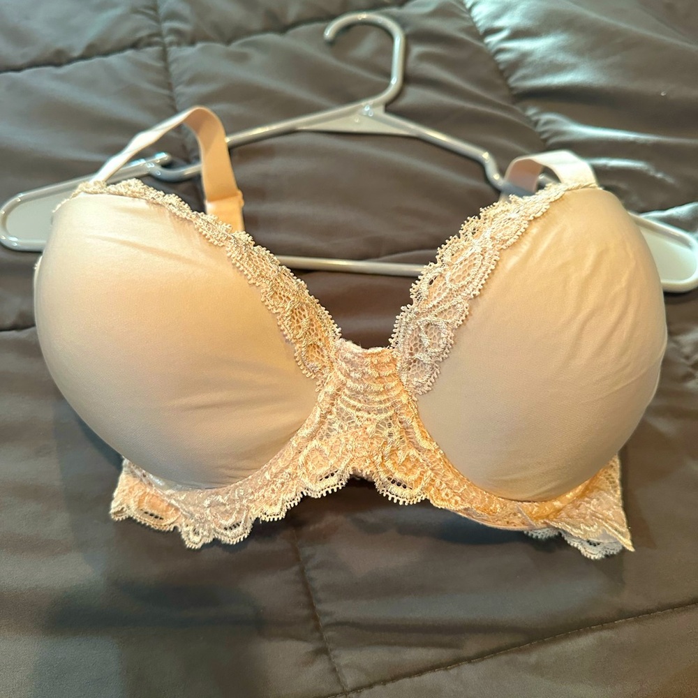 T-shirt bra